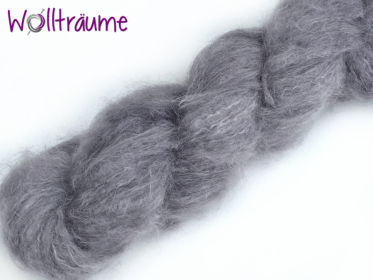 Flocke Flanellgrau, handgefärbte Wolle von wollträume